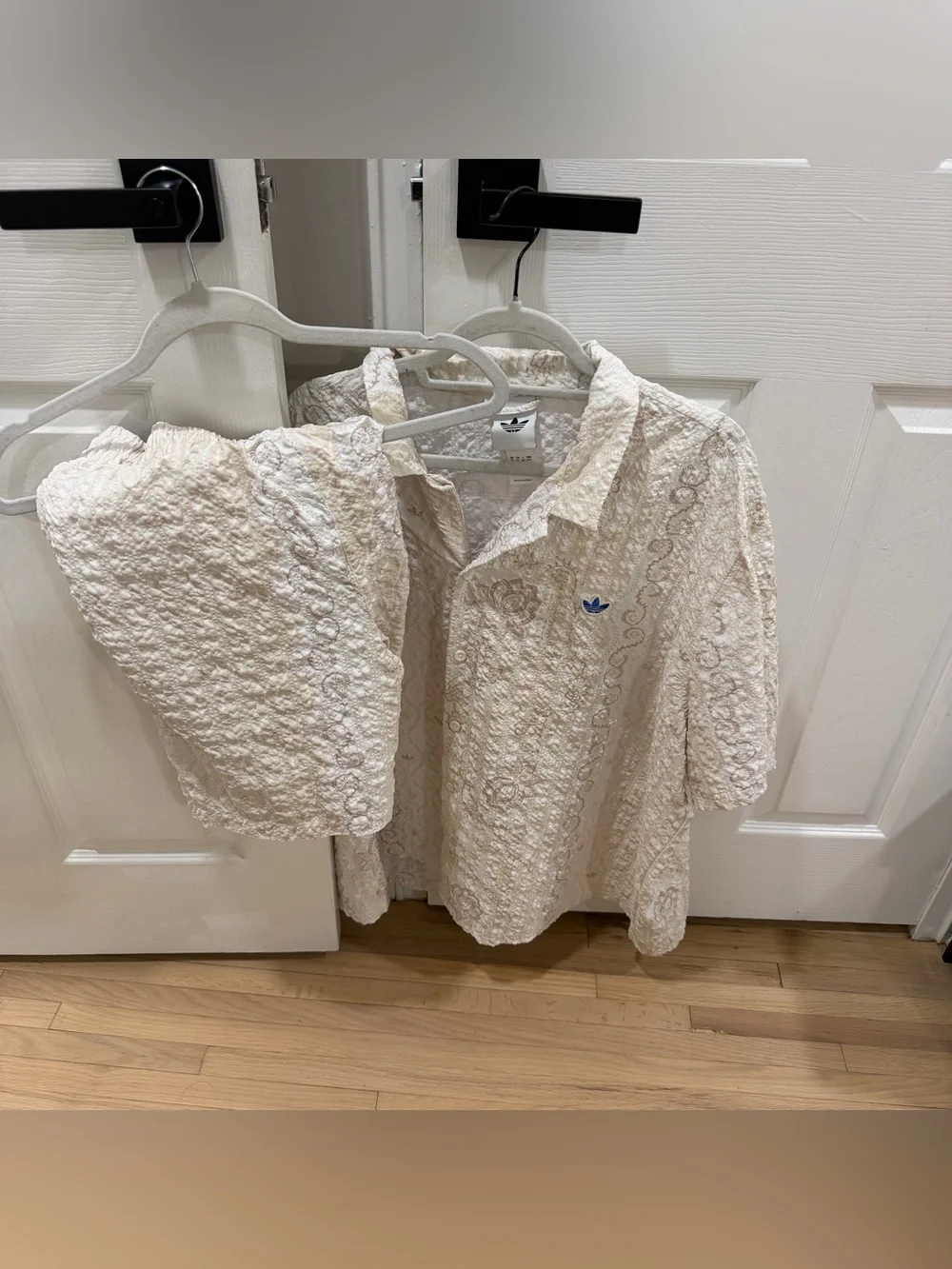 Adidas Originals Button Down Beige Shirt and Shorts Set Men Size XL